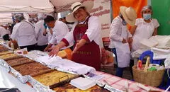 ¡Con 2 toneladas de papa! Así luce el pastel de papa más grande de Arequipa, que ya es viral