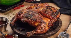 ¿Daña tu salud? Entérate si es perjudicial comer el pellejo del pollo a la brasa
