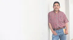 Boris Espezúa Salmón: “En el Perú, seguimos siendo lo que no somos”