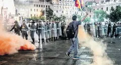 Protestas: reprimen movilización pacífica que exigía renuncia de Dina Boluarte