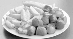 ¡No puede ser! Salchipapa peruana se ubica entre las 5 peores comidas callejeras del país