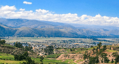 ¿Dónde queda Jauja y cómo puedo llegar desde Lima a la primera capital del Perú?