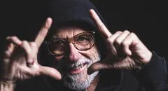 Miki González: “El rock es un porcentaje muy pequeño de mi historia como músico, pero sí me motiva tocarlo”