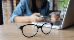 ¿Usas lentes con filtro azul? Científicos aseguran que no funcionan y esta es la razón