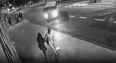Conductor de combi pierde el control y mata a embarazada de 8 meses que caminaba junto a su novio