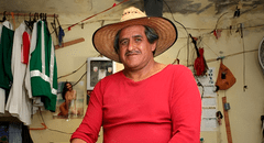 ¿Qué fue de Roberto Esquivel, el mexicano cuyo pene mide 48 cm y le impide caminar y trabajar?