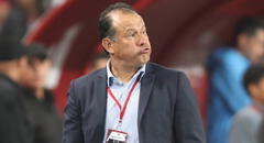 FPF definió el futuro de Juan Reynoso en la selección peruana tras derrota contra Argentina