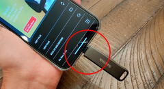 ¿Quieres transferir archivos de una memoria USB a tu teléfono? Así puedes conectarlos