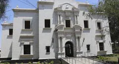 UNSA compra los mismos libros, pero a precios distintos