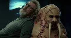 'Tusk', la perturbadora película de un hombre convertido en morsa: ¿de qué trata y cómo termina?