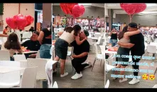 Peruano pide matrimonio a su novia con ayuda de meseros: “Lo que Popeyes unió, que KFC no lo separe”