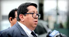 Alex Contreras retrocede y seguirá al frente del MEF