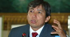 José Arista reemplaza a Alex Contreras como ministro de Economía y Finanzas