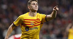 Barcelona goleó 3-0 a Atlético Madrid y es el único escolta del Real en LaLiga
