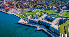 ¿Cuál es la ciudad más antigua de EE. UU. y por qué es considerada un atractivo turístico?