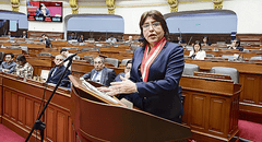 Congreso discute este martes informe de calificación de denuncia contra fiscal Delia Espinoza