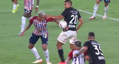 La polémica mano de Alex Valera que cobraron para anular el 2-1 de Universitario ante Junior