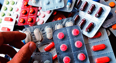 Boticas independientes presentan amparo contra ley de medicamentos genéricos porque "no garantiza" acceso a fármacos