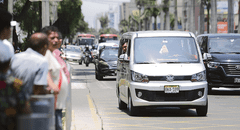 Critican que taxis por aplicativo estén fuera de  la fiscalización de la ATU