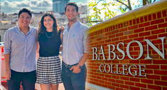 Egresados de universidad peruana ganan certamen mundial de emprendimientos con proyecto de creación de viviendas con impresión 3D