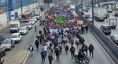 Vecinos de Carabayllo protestan por falta de agua y alcantarillado: no cuentan con recurso desde hace 5 años