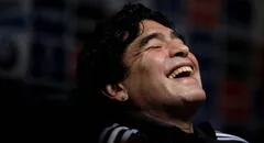 Diego Armando Maradona: vida y legado del astro argentino en  parque temático