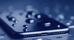 ¿Qué ocurriría si te bañas mientras tienes el teléfono, los audífonos o tu smartwatch cerca de ti?