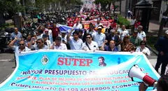 Maestros: “Si no hay anuncios concretos, iremos a huelga”