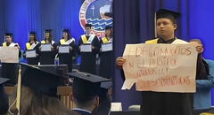 Joven universitario brinda polémico mensaje durante su graduación y usuarios reaccionan: “El más valiente de todos”
