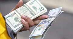 Dólar inicia al alza hoy, viernes 9 de agosto, con S/3,7315