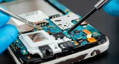 ¿Llevaste tu teléfono a reparar? Así puedes saber si usaron piezas originales o genéricas