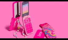 El teléfono de Barbie es real: cuesta US$ 130 y se parece a los antiguos 'sapitos' de Nokia