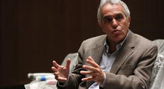 Diego García Sayán: “No se ha visto algo parecido en el Perú ni siquiera en los peores momentos de Montesinos y Fujimori”