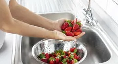 Estos son los 4 pasos para lavar correctamente las fresas y evitar problemas de salud