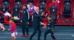Grimaldo no celebró gol de Perú ante Uruguay: imágenes revelan que jugador no se inmutó tras agónico triunfo