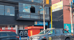 Ataque cerca al Royal Plaza: sujeto dispara contra restobar y balas alcanzan lunas de Smart Fit en Independencia