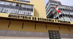 Déficit fiscal en 4% del PBI por quinto mes consecutivo