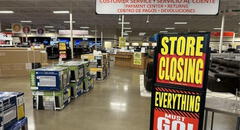 Famosa cadena de outlets en Estados Unidos cierra 170 sucursales y remata productos con ofertas de 80% de descuento