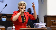 Congresista María Agüero recibió S/30 mil de sus trabajadores en su cuenta bancaria