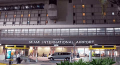 Excelentes noticias para inmigrantes latinos en EE. UU.: los requisitos para trabajar en el aeropuerto de Florida