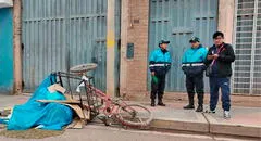 Juliaca: combi atropella a mujer que salió a vender comida en su triciclo y se da a la fuga