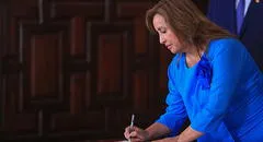 Dina Boluarte: Fiscalía pedirá los registros médicos de la presidenta tras la investigación por abandono de cargo