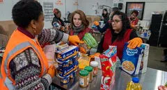 Comida gratis en Nueva York: dónde y cuándo podrás recibir alimentos sin importar tus estatus migratorio