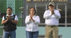 Boluarte reafirma su respaldo a Santiváñez pese a desaprobación: "Junto a mis ministros valientes como el ministro del Interior"
