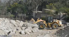 Peligro de quebradas en Chosica: Ministerio de Vivienda moviliza excavadoras para prevenir inundaciones y desbordes