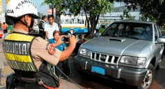 Permiso para lunas polarizadas 2025: requisitos para obtener la autorización