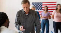 Buenas noticias, inmigrante: los 3 requisitos para regresar a EE. UU. tras ser deportado por Trump en 2025