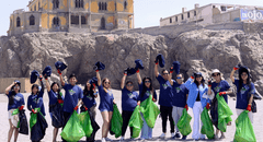 Caja Arequipa realiza jornada de limpieza en ocho playas del Litoral Peruano