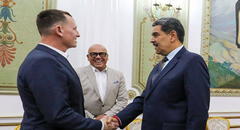 Nicolás Maduro recibió a enviado especial de Donald Trump, Richard Grenell, y planteó una "agenda cero"