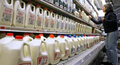 Ordenan retirar 20 mil unidades de leche en Estados Unidos por alerta de la FDA por riesgo de contaminación